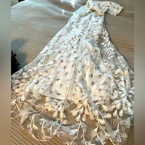 Elegant Floral Lace Gown